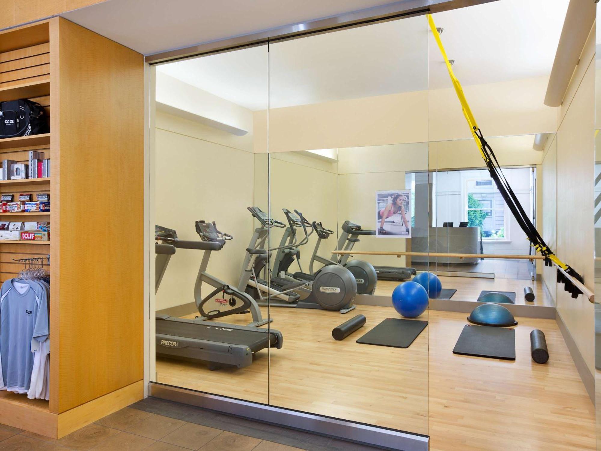 Fairmont San Francisco Hotel Exterior foto The gym at the Westin Palace Madrid