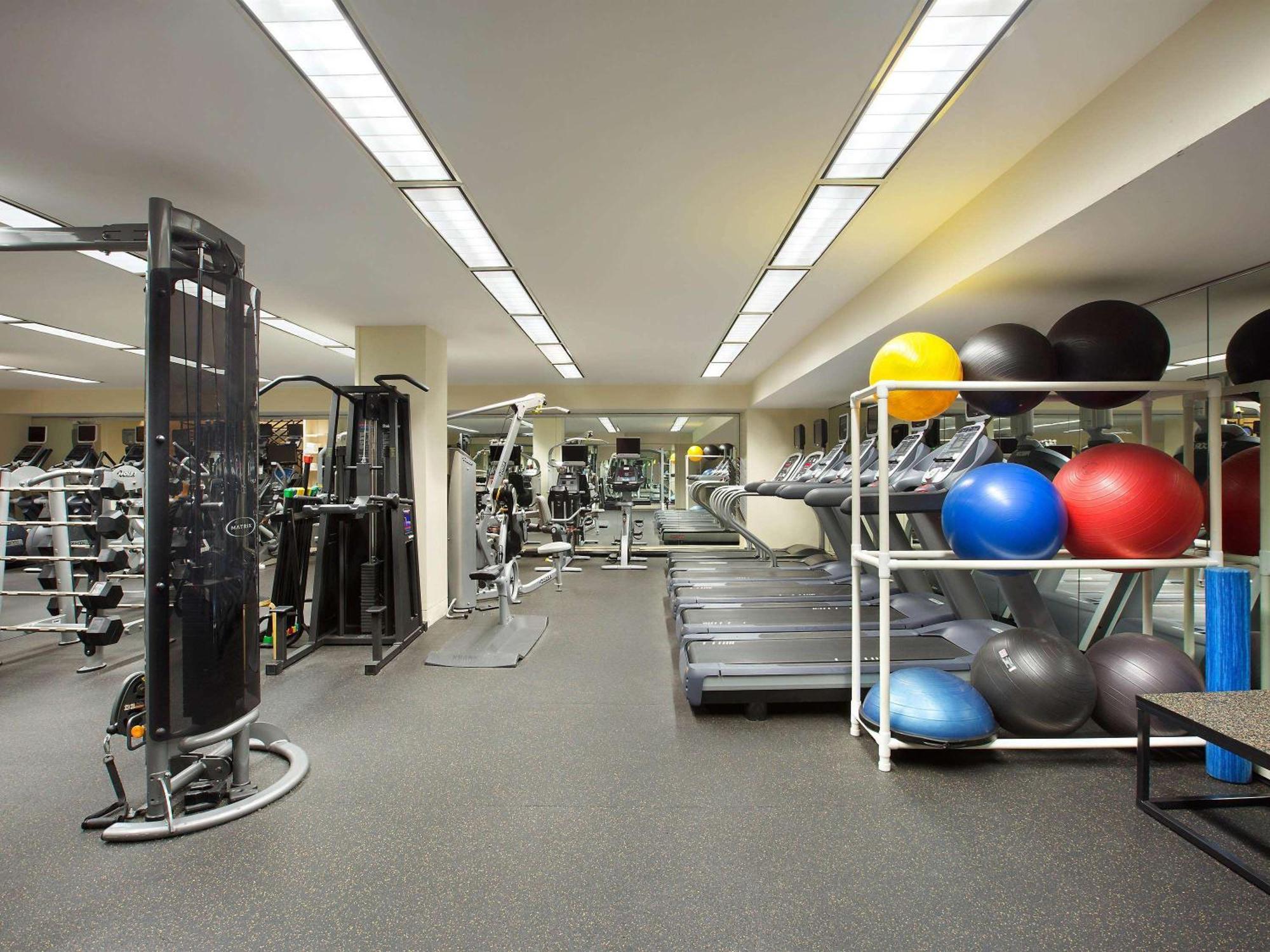 Fairmont San Francisco Hotel Exterior foto The gym at the 2012 Olympic Village